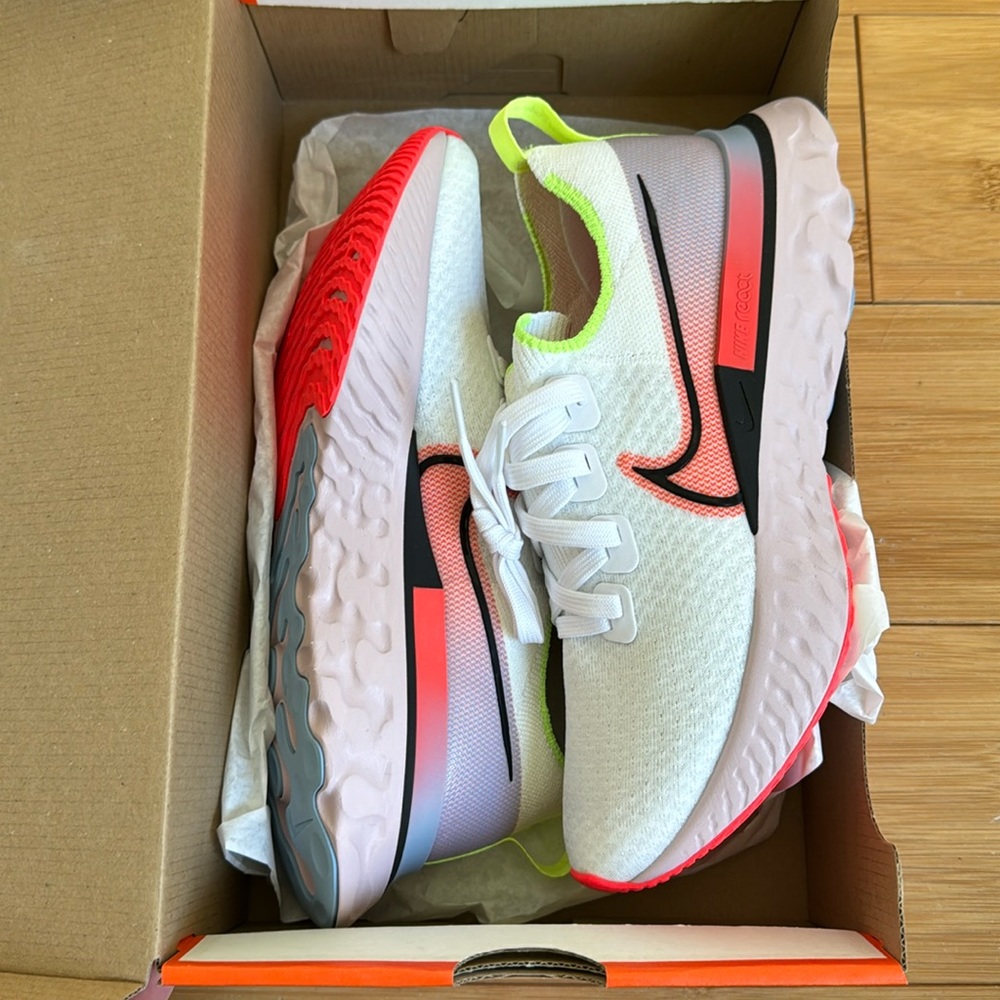 Brand new multicolored Nike sneakers